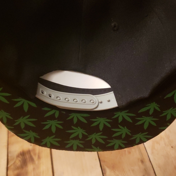 Hat - Picture 3 of 3